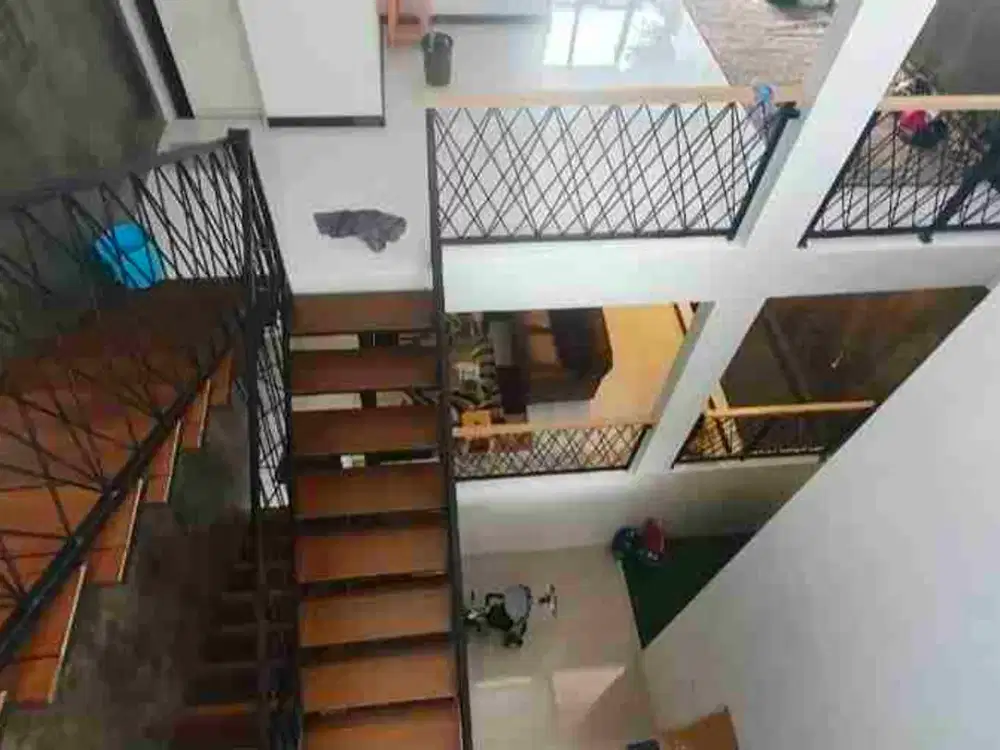 rumah cakep 3 lt di dieng 3 menit ke kampus UNMER dan 5 menit brawijaya. siap huni plus furniture lengkap