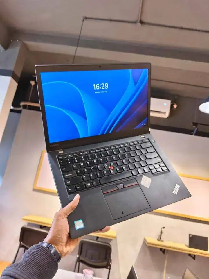 Jual cepat!! Laptop Second Lenovo Thinkpad T470s Core i7 Gen 7 8/256GB