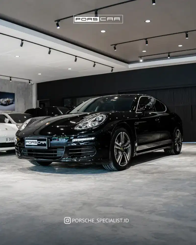 PANAMERA 2014 HITAM SUDAH FACELIFT MEWAH