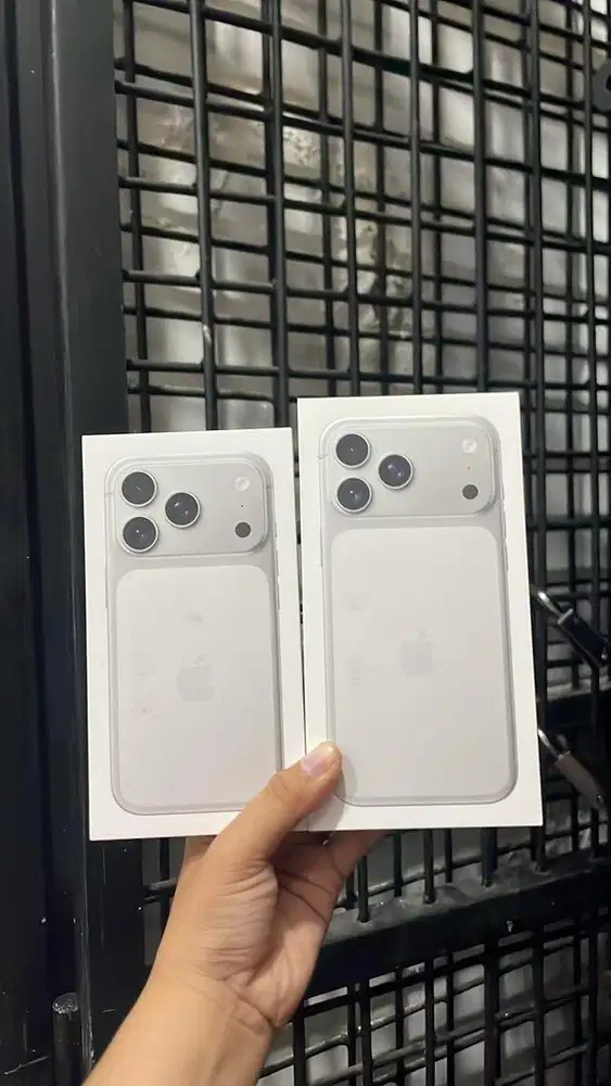 Ready iphone 17 pro dan pro max silver 256Gb