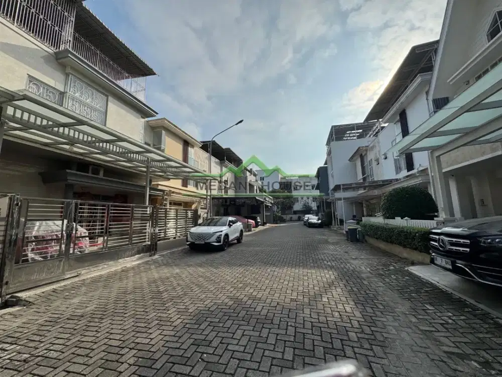 VILLA LUX CEMARA KUTA JL. HAJI ANIF