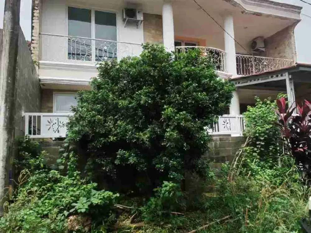 Rumah Megah Limus Pratama Cileungsi