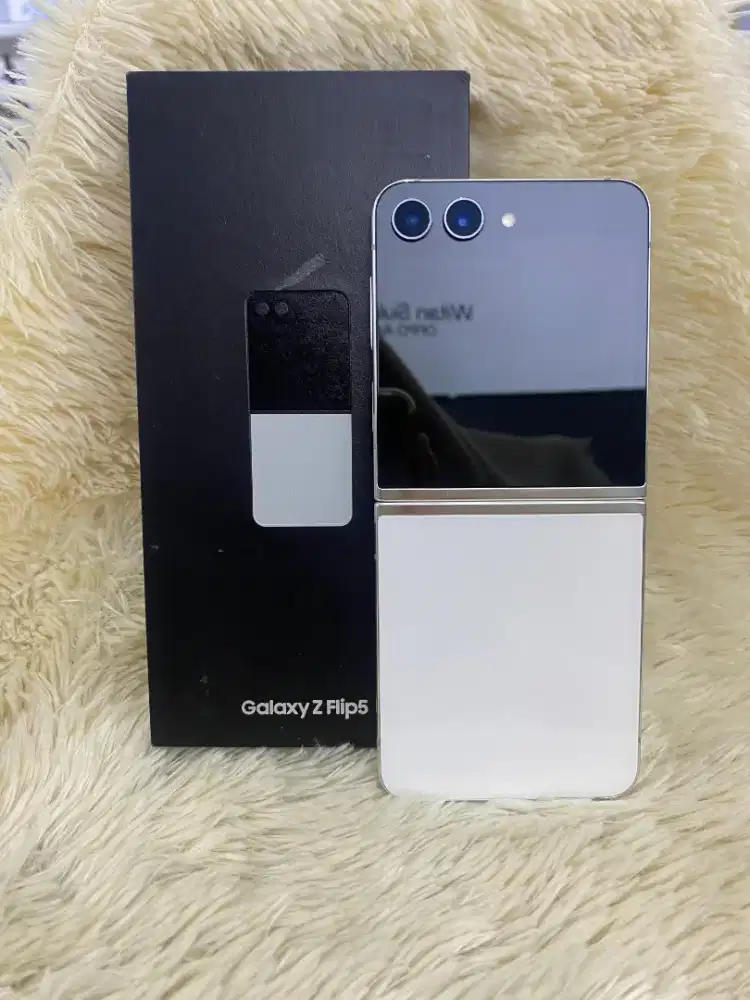 Samsung Zflip 5 ram 12/512 cream fullset original#3com