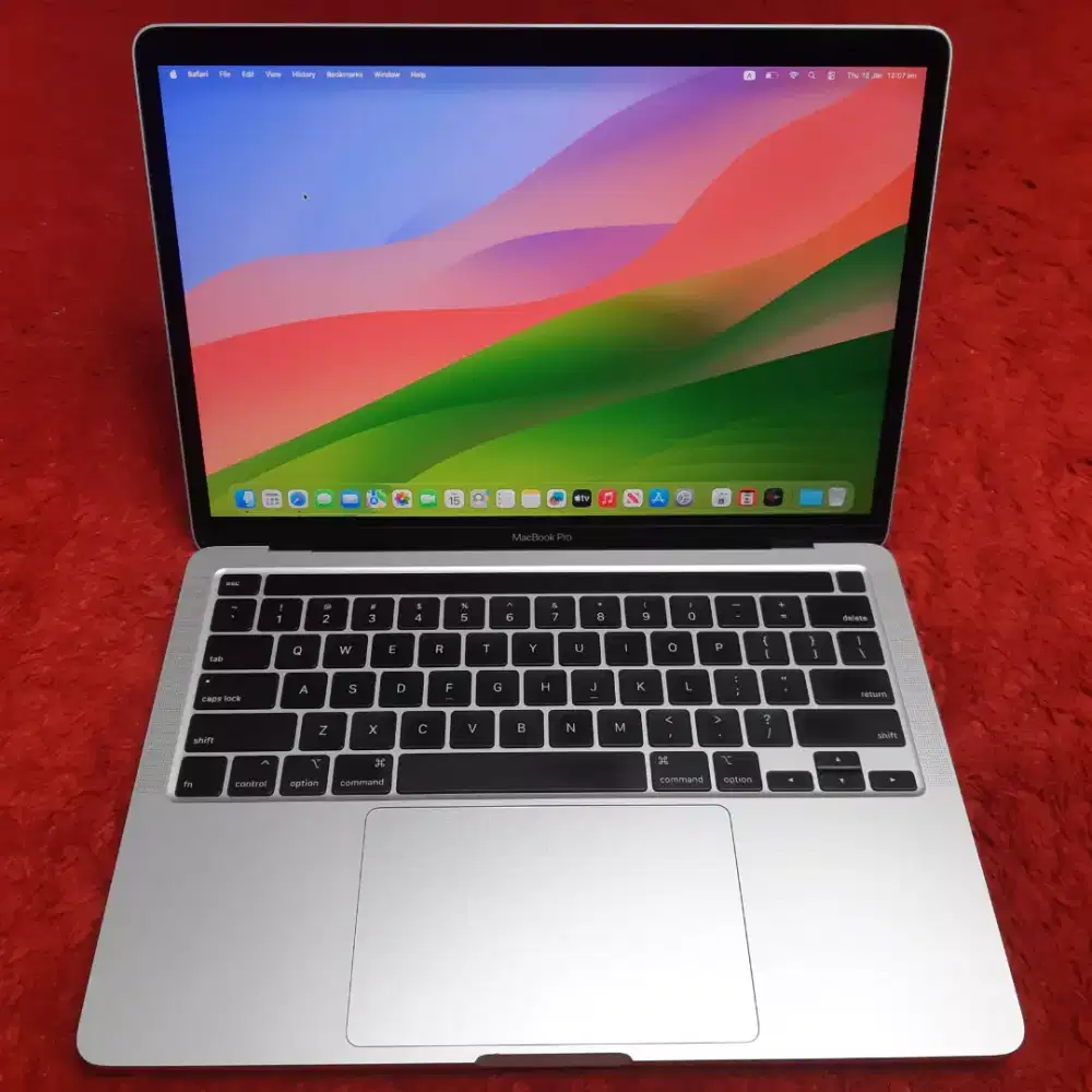 Macbook pro 2020 touchbar i5 ram 16gb ssd 512gb siap pakai bisa cod