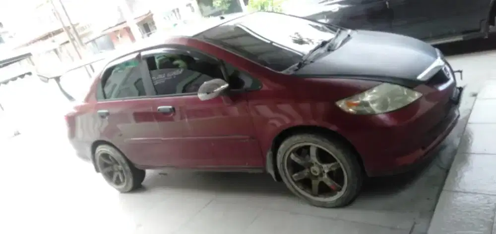 Di jual masih original dan asli  mobil  Honda city sedan  surat lkp