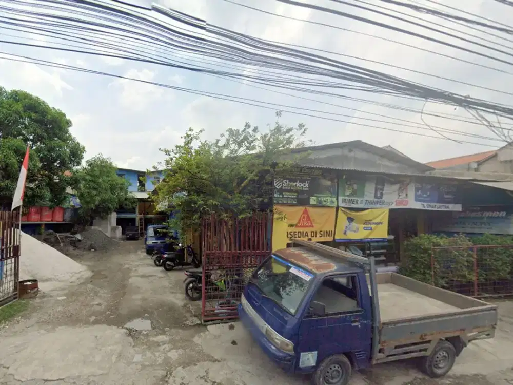 Rumah Besar Cocok Jadi Gudang Muat Truck dan Parkiran Luas Pinggir Jalan Gamprit Raya Jual Cepat