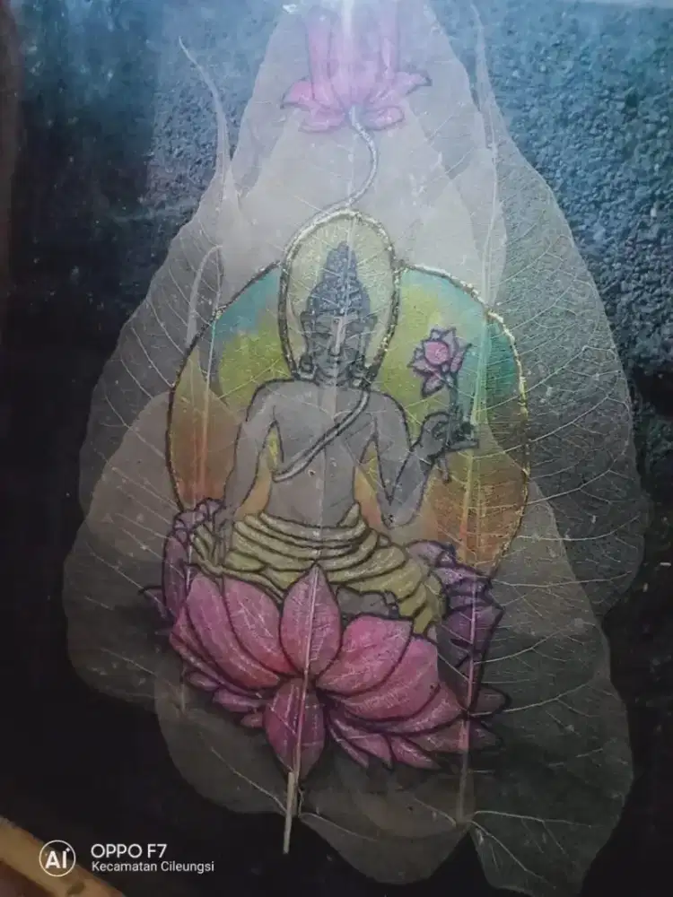 Lukisan Budha Di Atas Tulang Daun Bodhi Unik