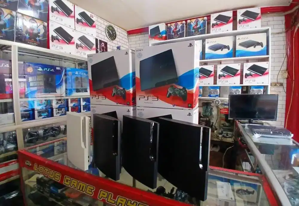 PlayStation 3 slim dan superslim