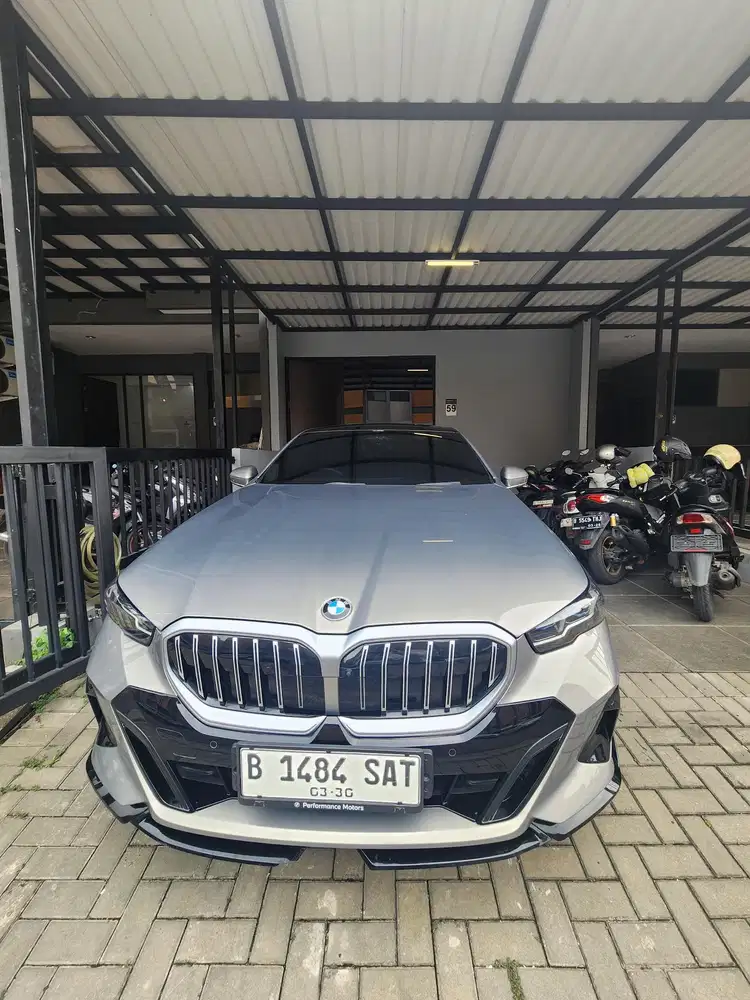 BMW 520i 2024 Bensin