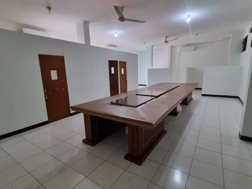 disewakan cepat gedung 3 lantai siap pakai di karawaci