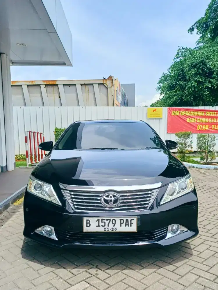Toyota Camry G 2013 AT – Hitam