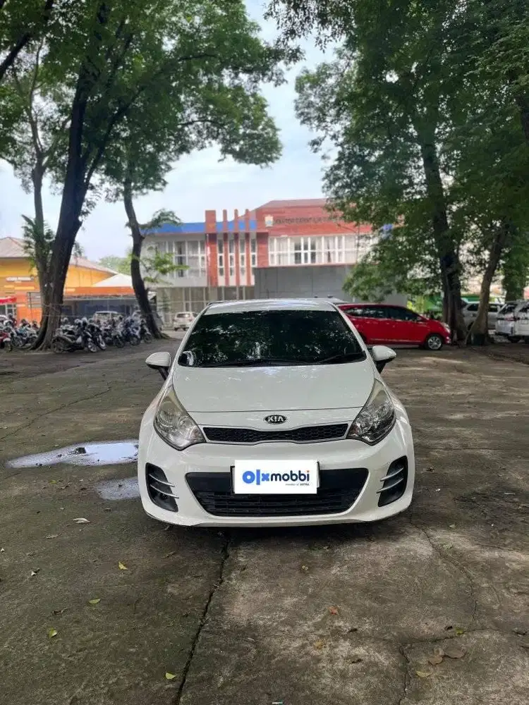 KIA RIO 1.4 AT 2015