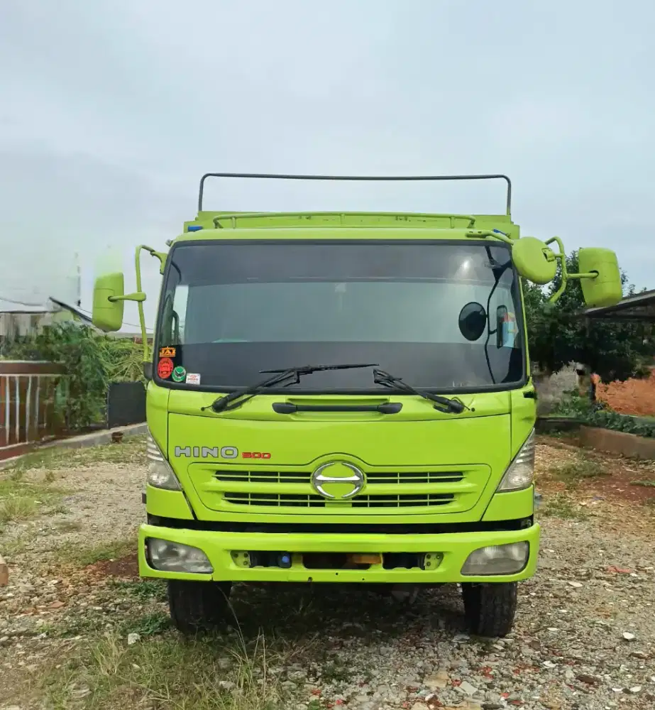 Hino Lohan Engkel FG 235 JP Bak Besi