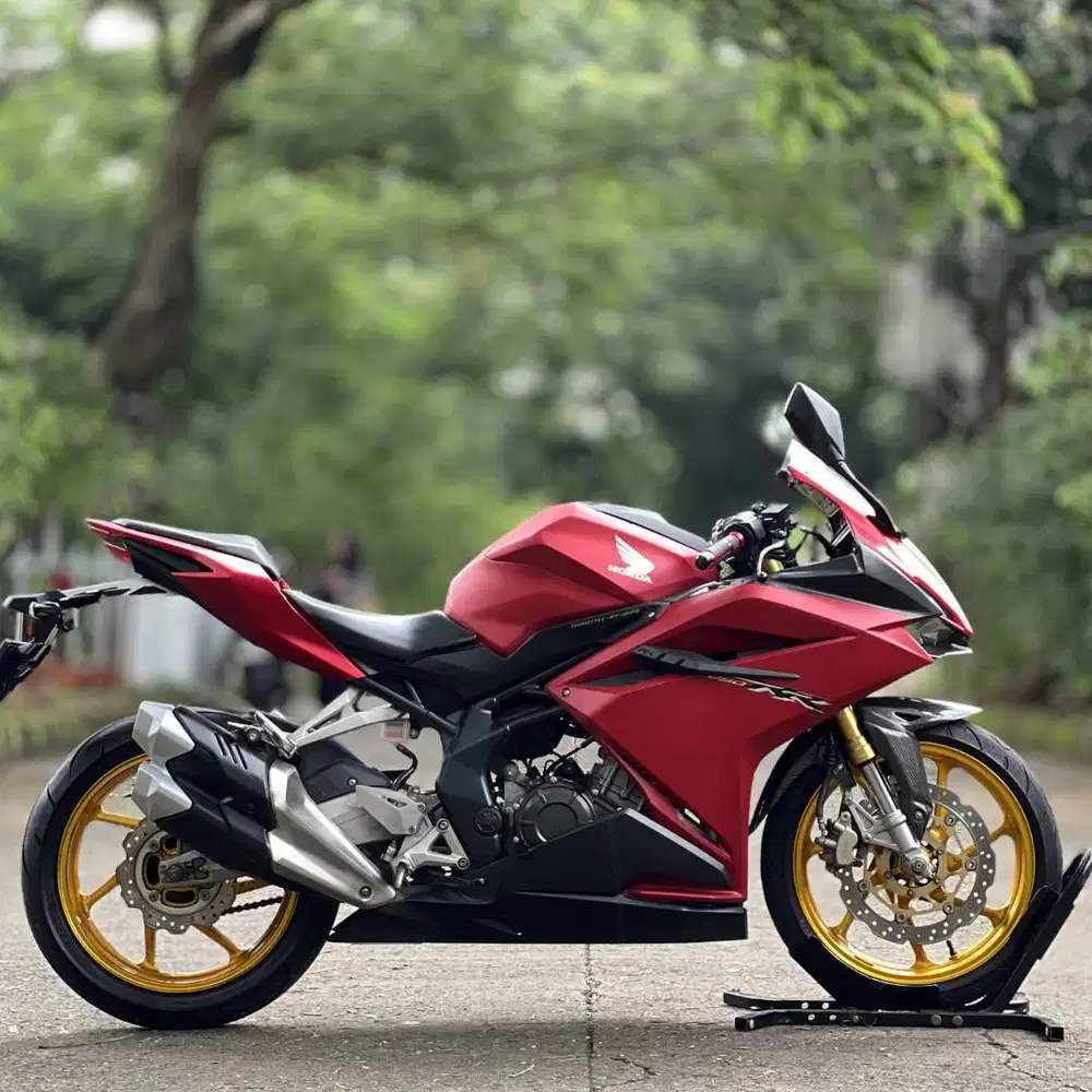 HONDA CBR250RR NON ABS 2018 MERAH DOFF KM LOW SIAP RIDING