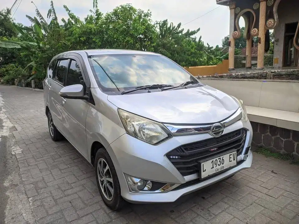 Daihatsu Sigra 1.2 R 2018 Plat L jumilan mobil bekas sekoto kediri