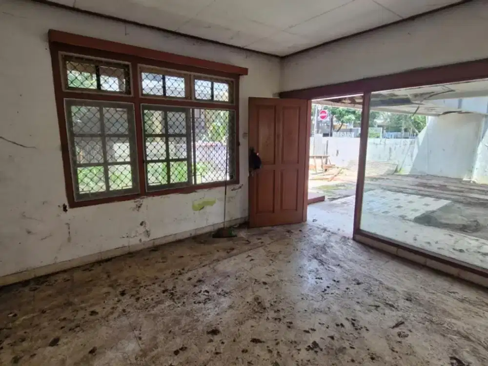 Dijual Rumah Lama Hitung Tanah Lokasi Strategis di Jl. Cempaka Putih Tengah, Jakarta Pusat