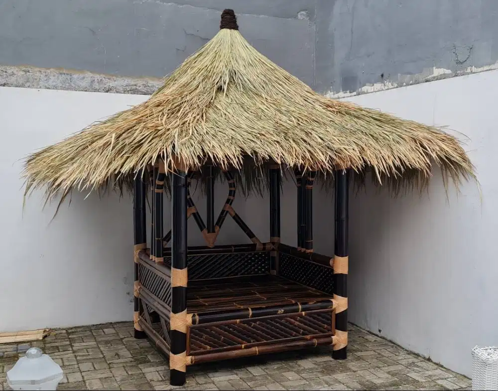 Saung Bambu Mini 1,5x1,5 Atap Alang-Alang
