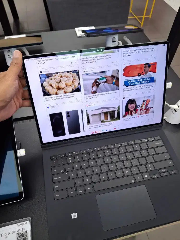 Samsung TAB S10 Plus Include Keyboard, Cover Case dan Free Speaker