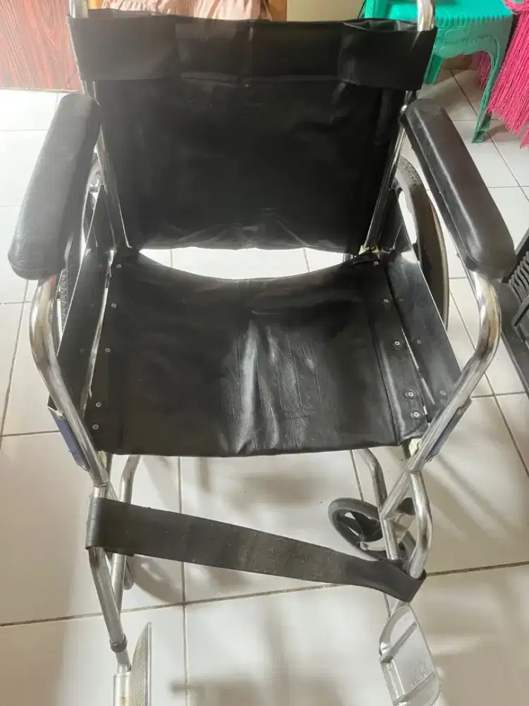 Di jual kursi roda