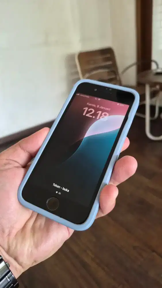 IBox Iphone SE 2020 64GB Sehat 100%