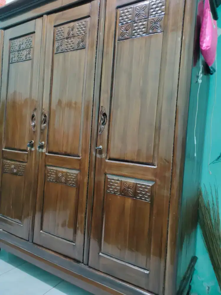 Lemari jati asli mulus