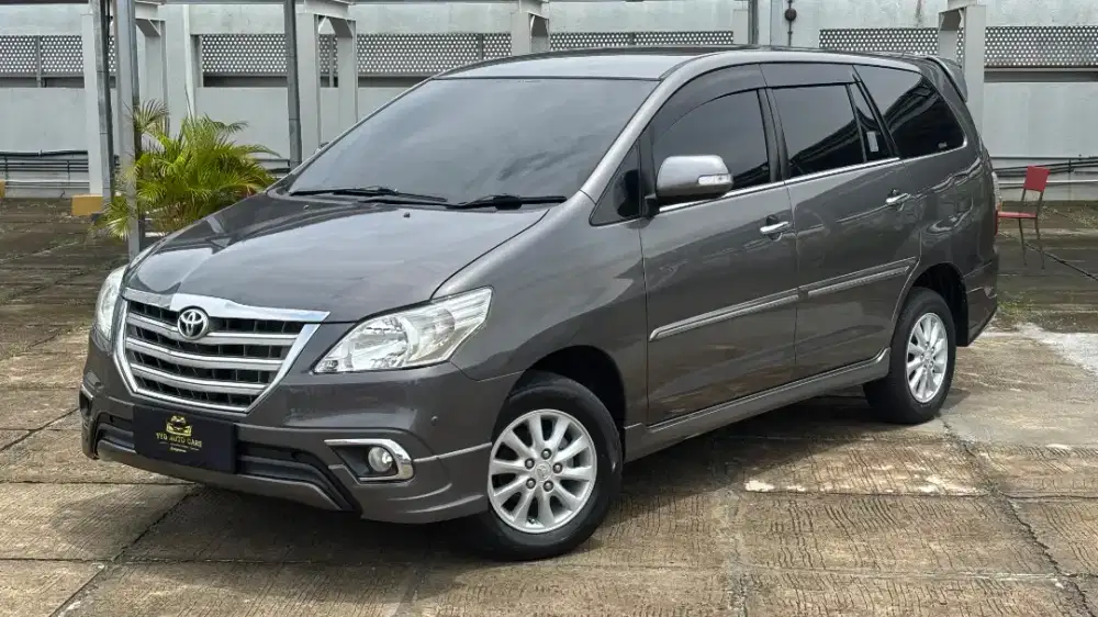 Toyota Kijang Innova 2.0 V Luxury Captain Seat Bensin AT Matic 2014