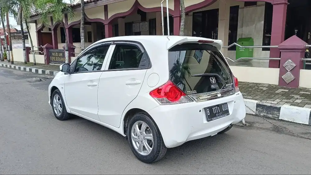 Brio Satya tipe E termurah SE olx