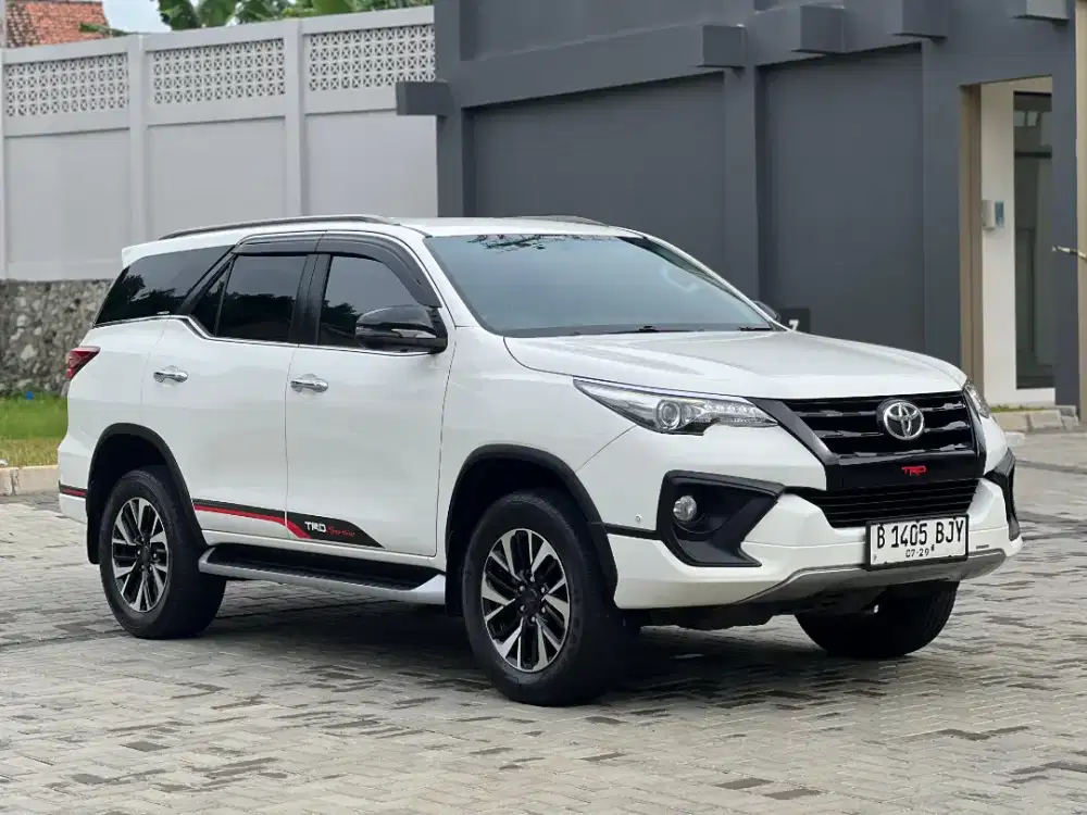 TDP65JT NEGO |TOYOTA FORTUNER VRZ 2.4 TRD SPORTIVO PUTIH DIESEL 2019
