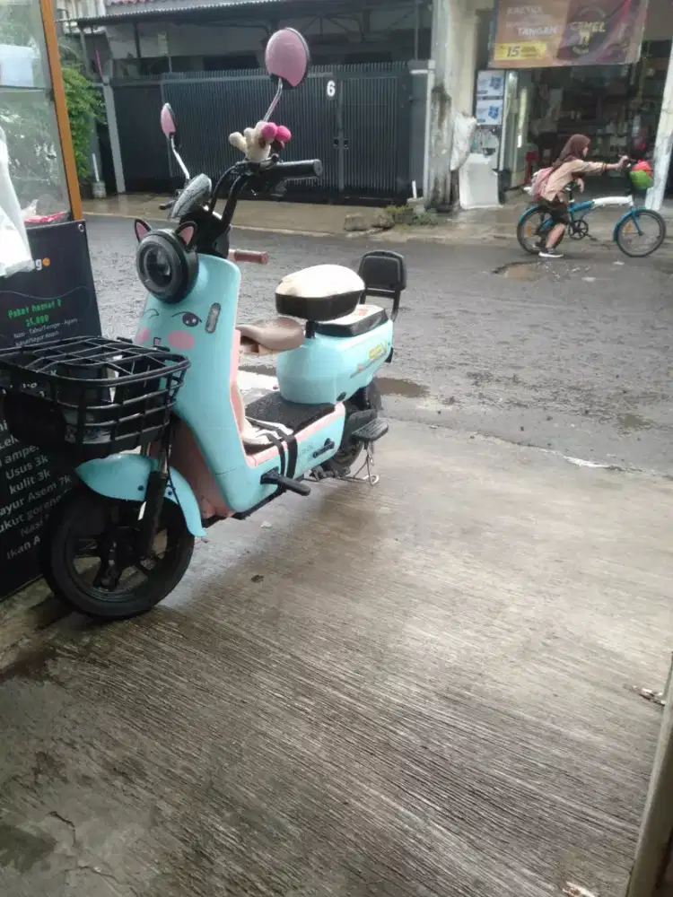Sepeda Listrik Solos Ev