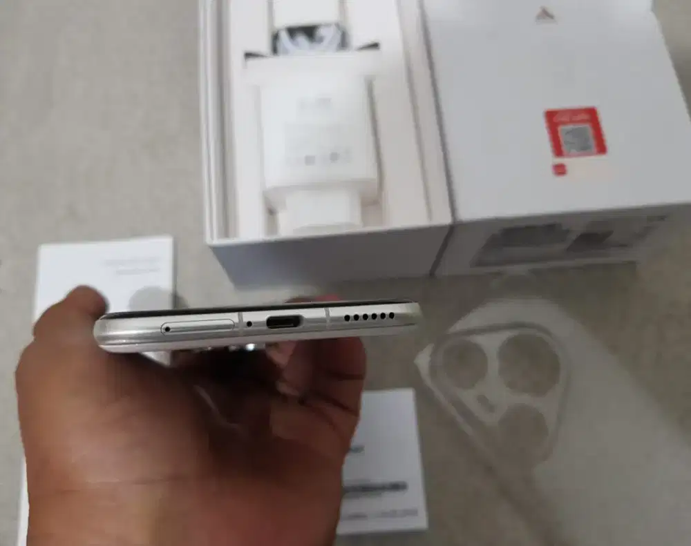 Huawei pura 80 pro 12/512
Fulset 
No minus