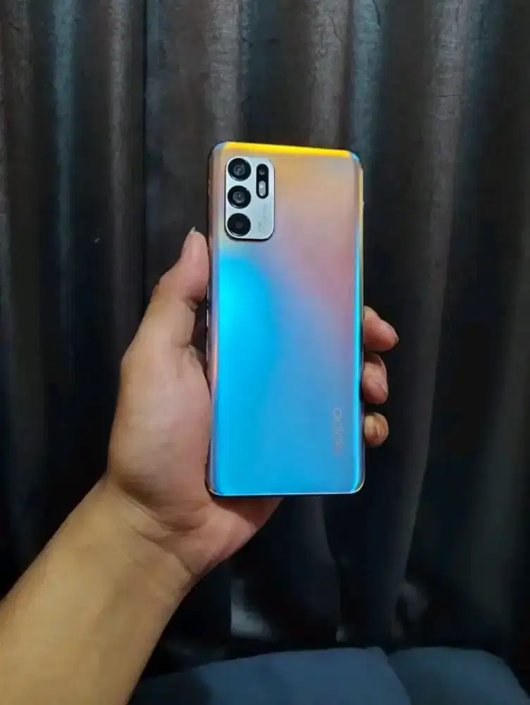 Oppo reno 6 8+8/128 hp + dusbox