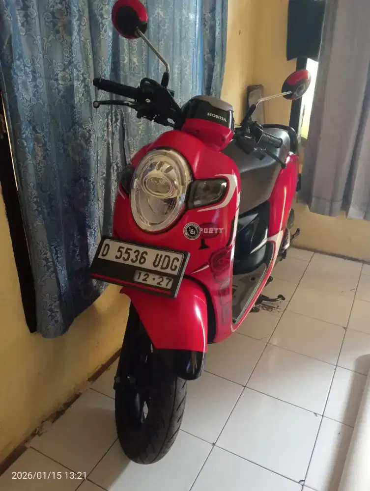 Jual Scoopy merah glowing