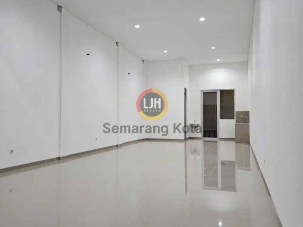 Ruko siap pakai di Gang Tengah