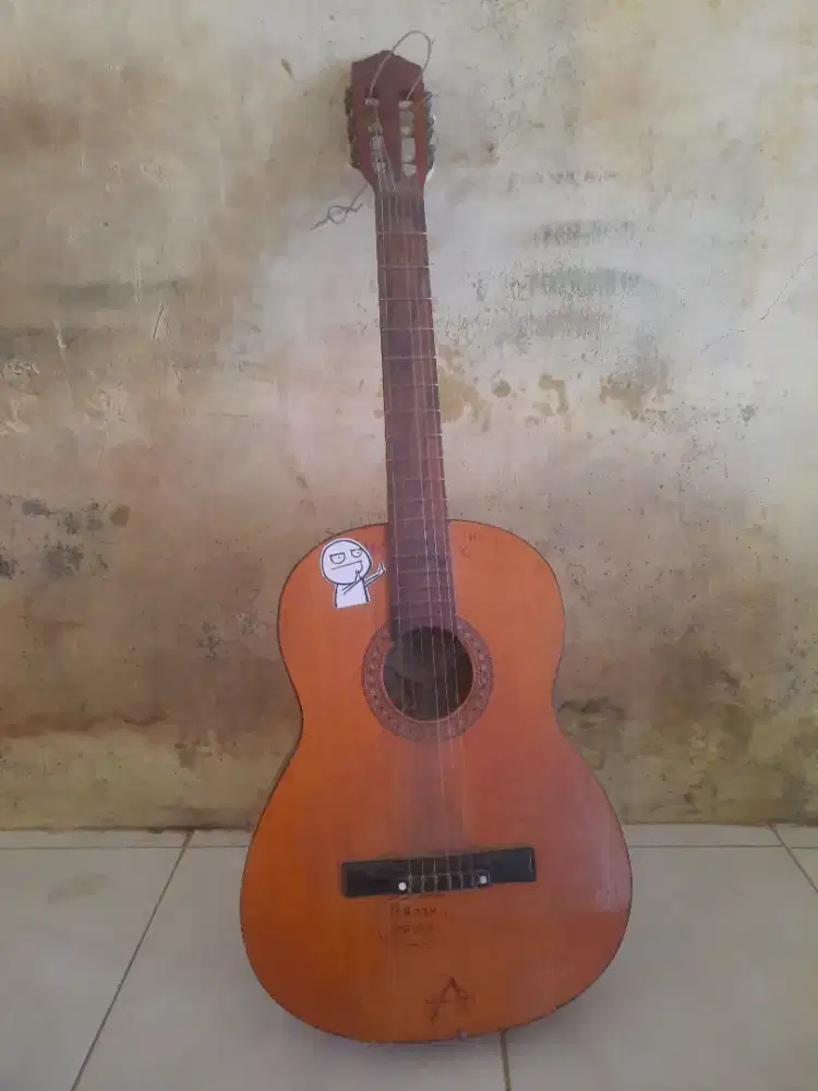 gitar yamaha...