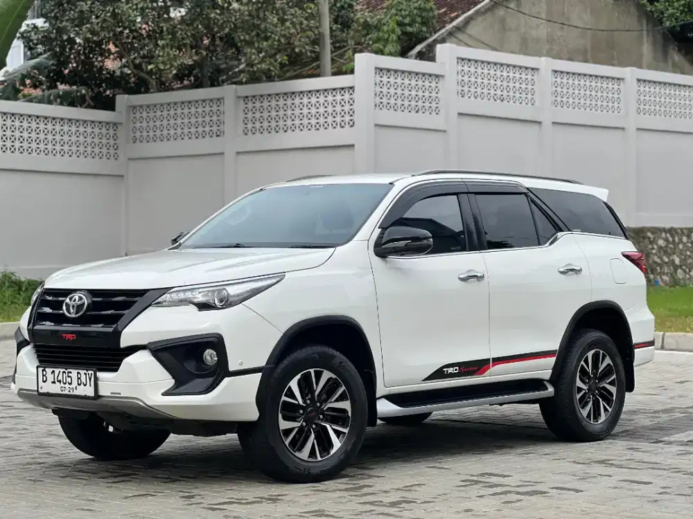 CAT FULL ORIGINAL |TOYOTA FORTUNER 2.4 VRZ TRD AT DIESEL 2019 PUTIH