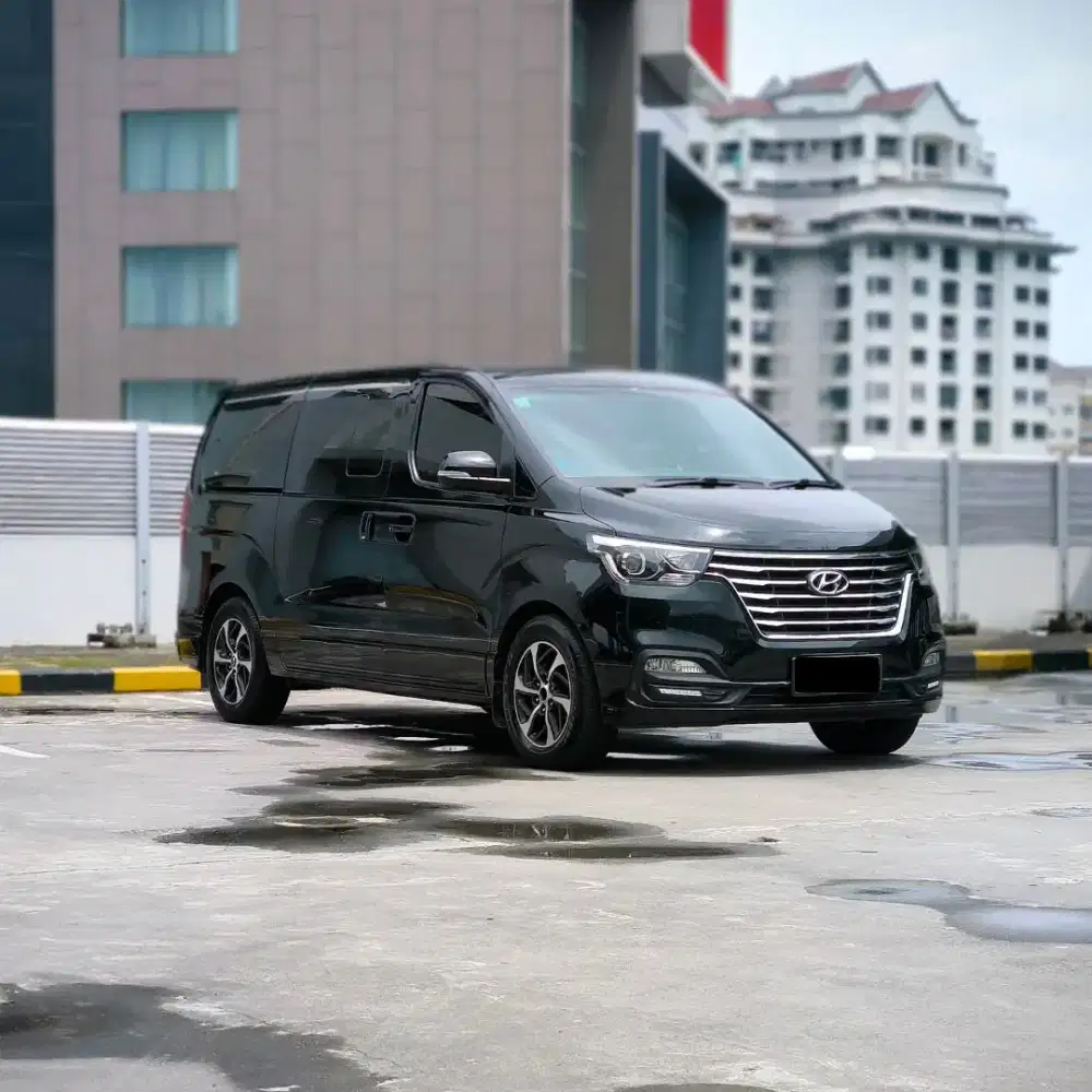 ‼️HYUNDAI H1 2.5 CRDI AT, MOBIL TERAWAT & SIAP PAKAI.