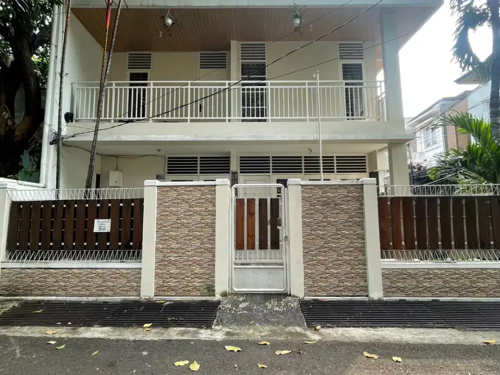 Disewakan Rumah Full Furnished 5 Kamar, Rawamangun Dalam Komplek