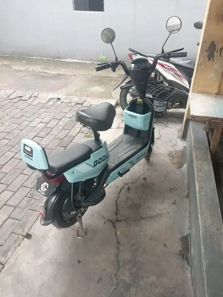 Sepeda listrik GODA GD-140, Orisiinil, jarang Digunakan, bisa Nego