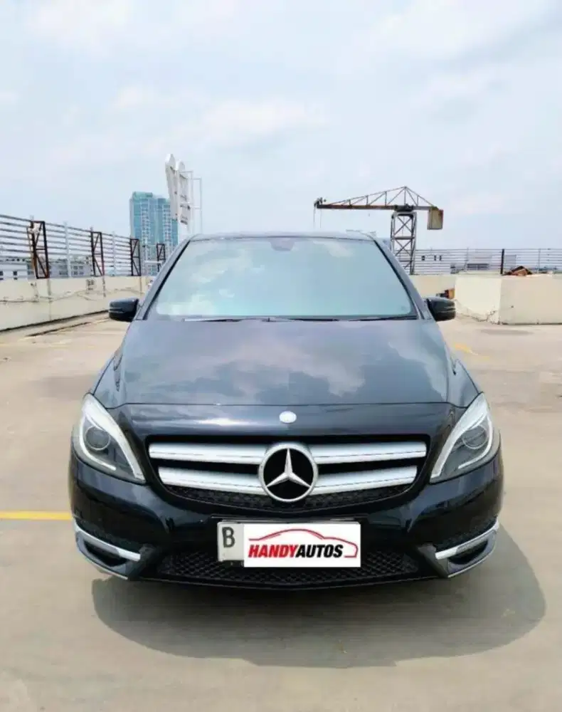 Mercedes Benz B200 AMG Avantgarde Tahun 2013 Automatic Hitam Metalik