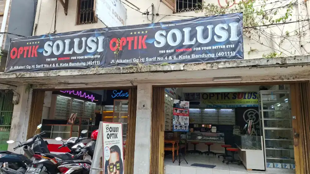 LOWONGAN KERJA UNTUK JAGA TOKO KACAMATA