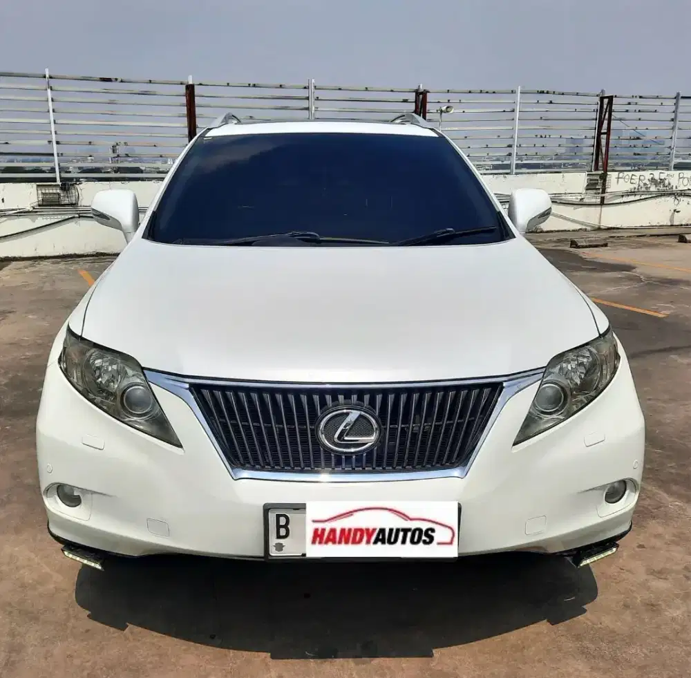 Lexus RX270 Tahun 2011 Automatic putih
