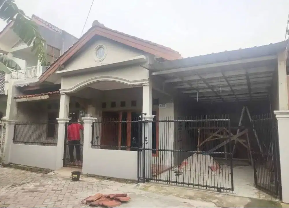 RUMAH DIKONTRAKAN LOKASI STRATEGIS