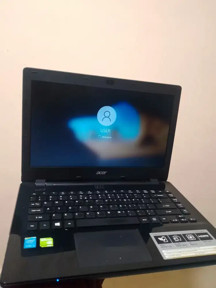Acer aspire core i5 gen 4 ram 8 SSD 128 double vga render Nvidia
