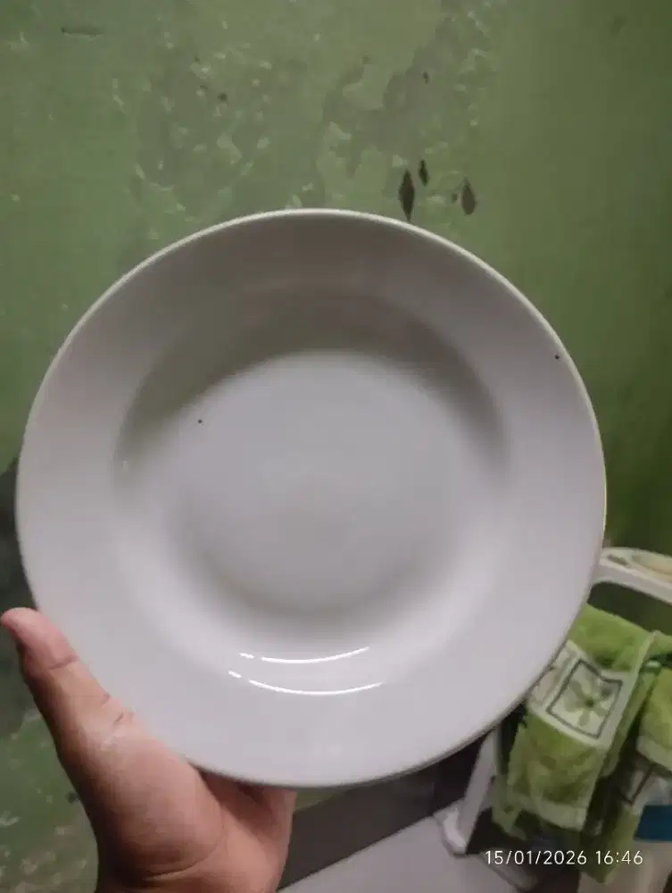 Piring keramik diameter 23cm