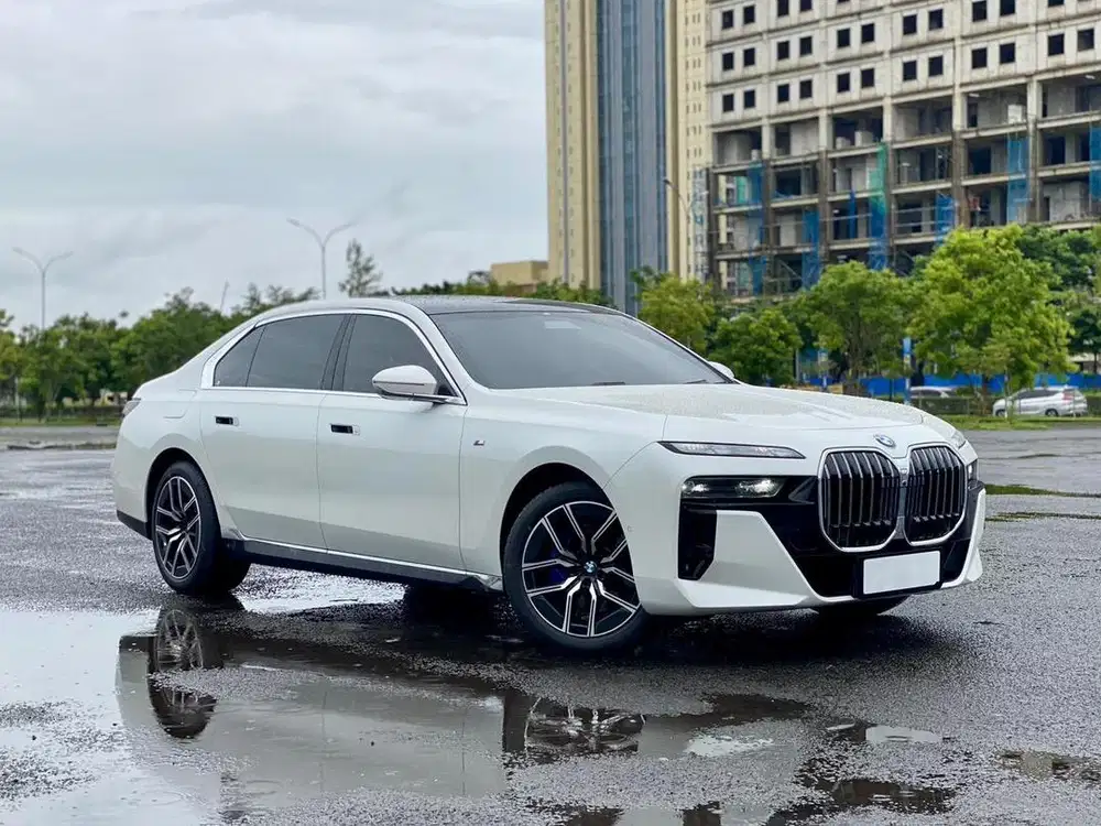 Odo 400, War ON BMW 735i 2024/2025 Msport M Sport G70