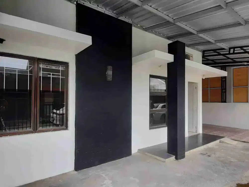 Disewakan blakang Fave Manahan siap pake cat baru bersih sekali.