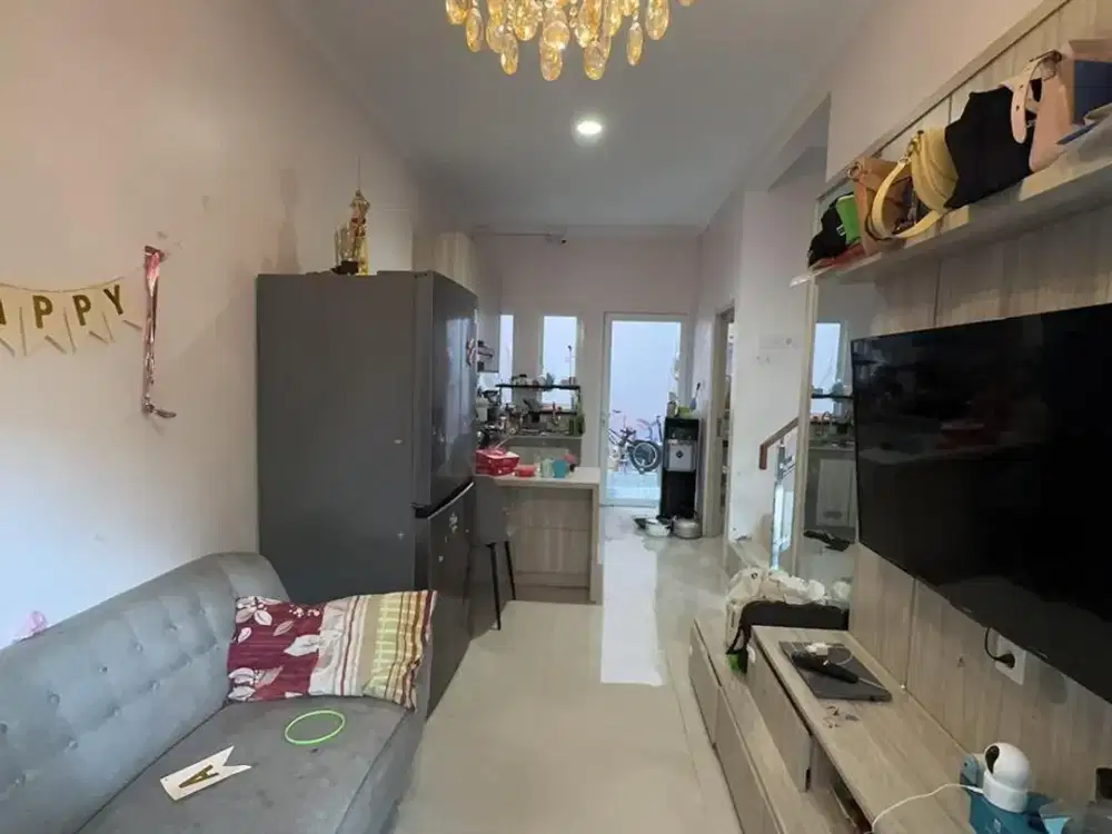 jual rumah second di ciracas jakarta timur 2 lantai