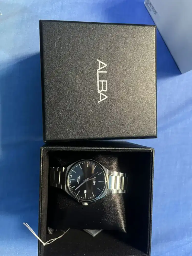 Jam tangan Alba