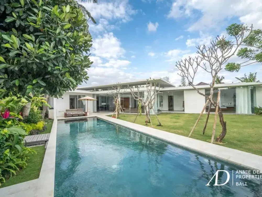 FREEHOLD | LUXURY VILLA WITH A LARGE GARDEN IN BABAKAN-CANGGU