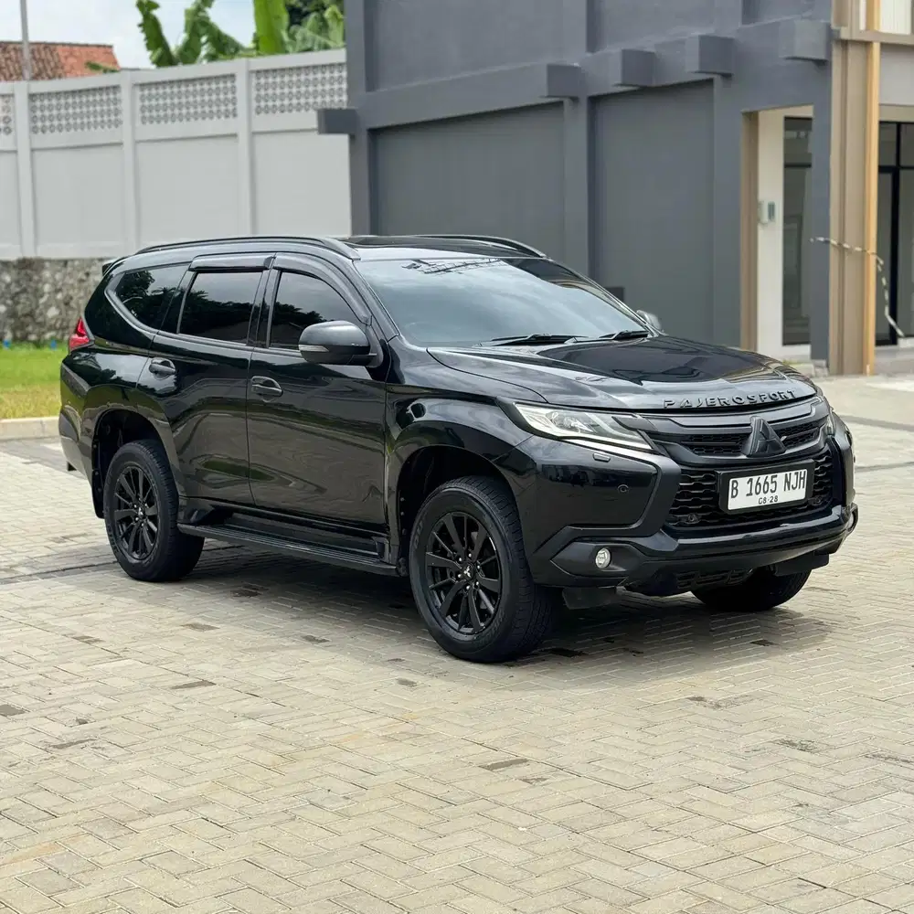 Mitsubishi Pajero Sport 2.4 Dakar Matic 2019 Hitam Solar Diesel AT